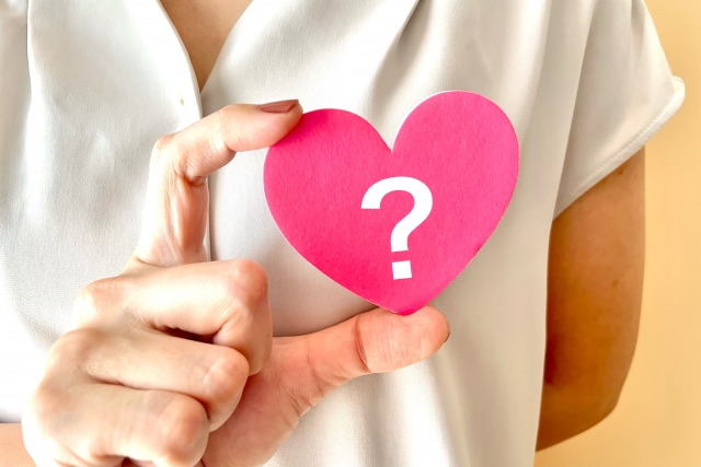 ハートの中のクエスチョンマーク